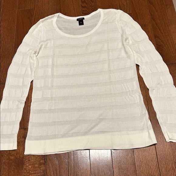 Ladies size XL lightweight white long sleeve Ann Taylor pullover sweater - Picture 2 of 12